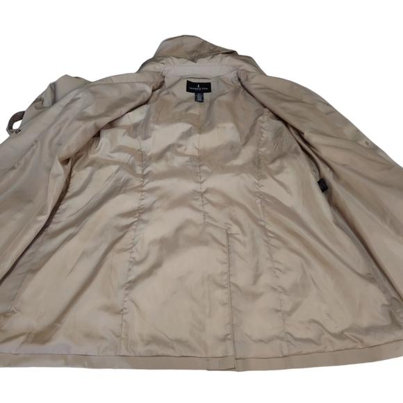 London Fog Trench Coat Women's Tan/Beige Trench Coat Size XL - Picture 7 of 10